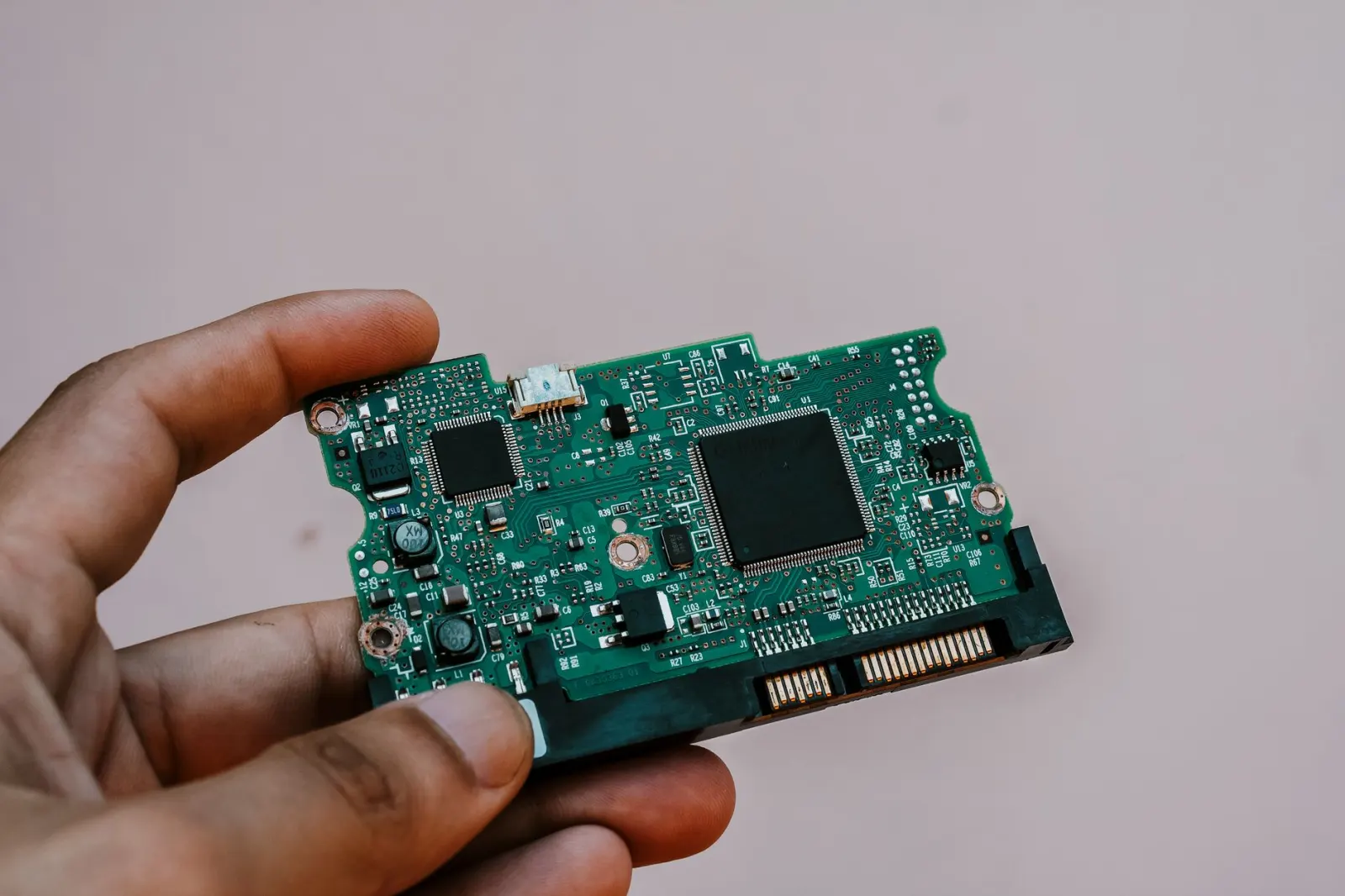 路灯物联网单灯控制器与集中管理器选型对比分析正文配图 1